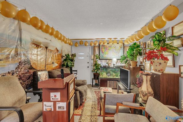 2706 Cave Avenue NW, Huntsville, AL 35810