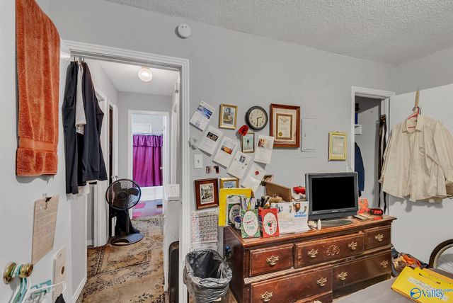 2706 Cave Avenue NW, Huntsville, AL 35810