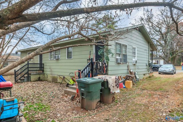 2706 Cave Avenue NW, Huntsville, AL 35810