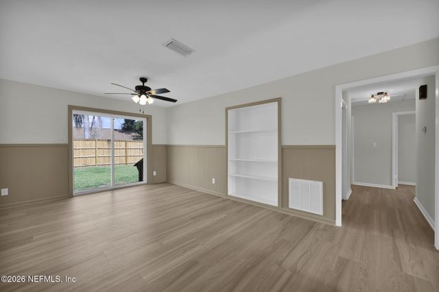 8544 SANCHEZ Road, Jacksonville, FL 32217
