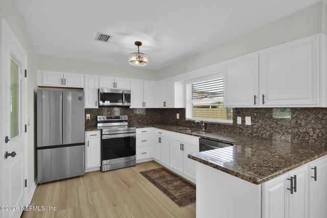8544 SANCHEZ Road, Jacksonville, FL 32217