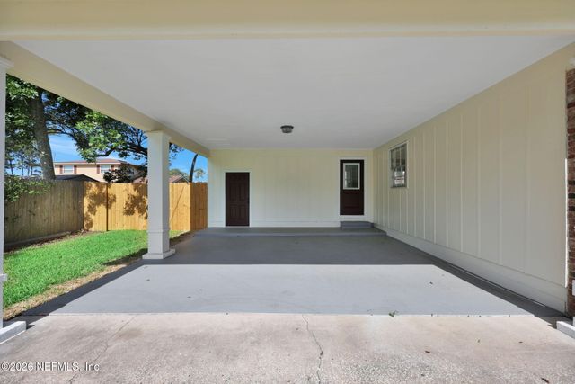 8544 SANCHEZ Road, Jacksonville, FL 32217