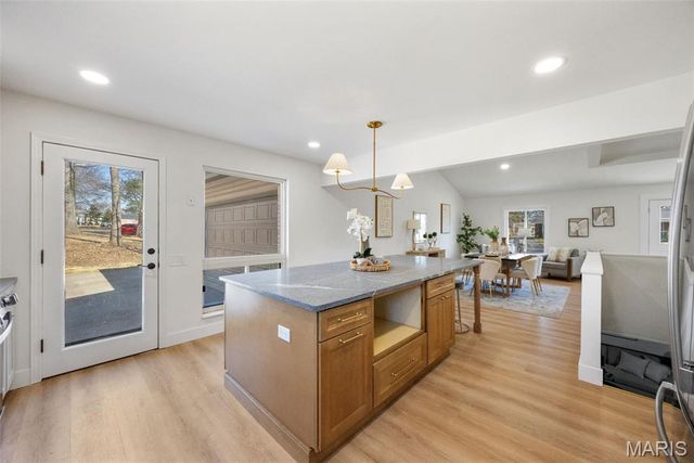 170 Saddleford Drive, Chesterfield, MO 63017