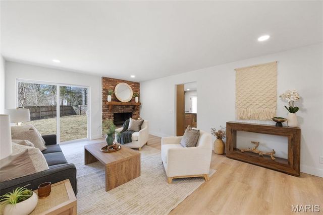 170 Saddleford Drive, Chesterfield, MO 63017