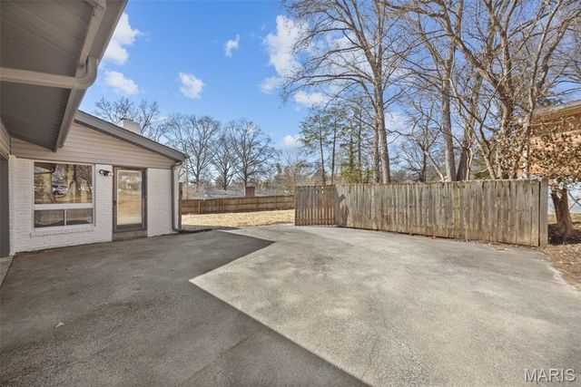 170 Saddleford Drive, Chesterfield, MO 63017