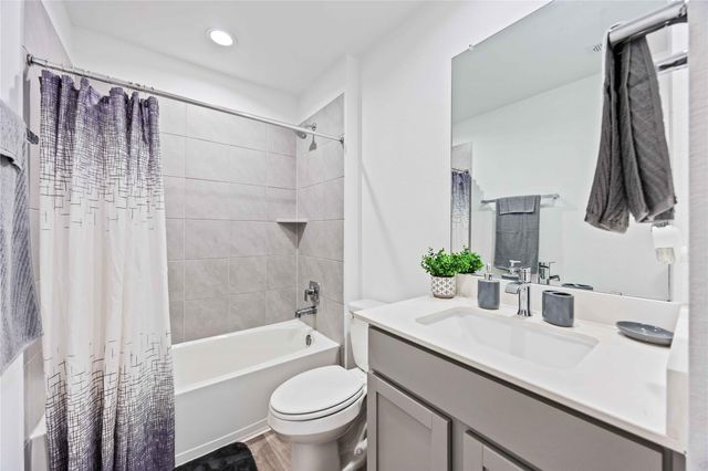 7826 Cattleman Valley Drive, Rosharon, TX 77583