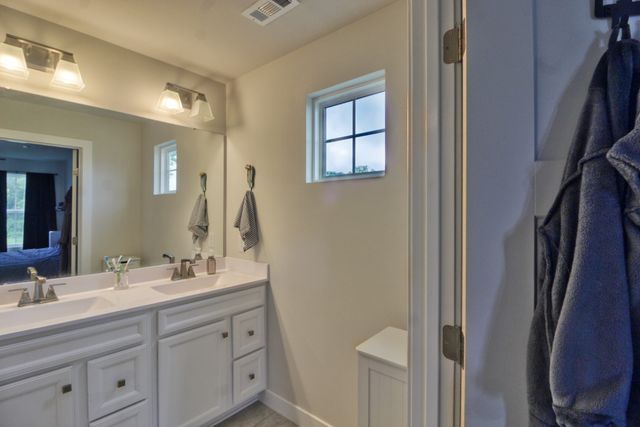430 Saddleview Dr, White House, TN 37188