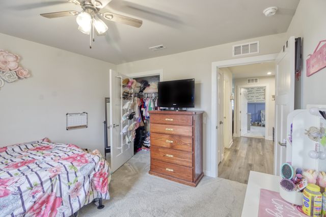 430 Saddleview Dr, White House, TN 37188