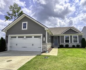430 Saddleview Dr, White House, TN 37188