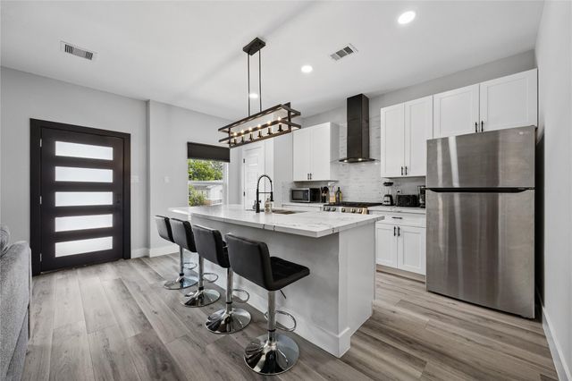 3614 Jipsie Lane A, Houston, TX 77051