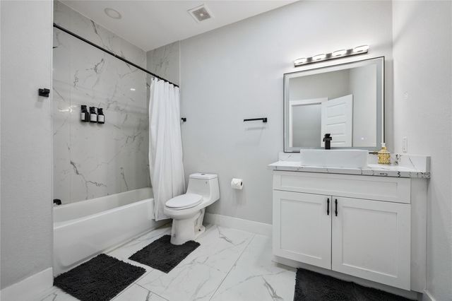 3614 Jipsie Lane A, Houston, TX 77051