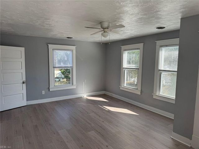3822 Victoria BLVD, Hampton, VA 23669