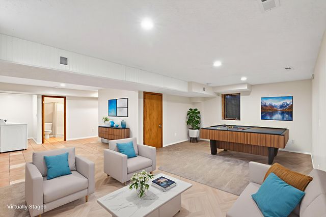 523 49th Avenue N, Minneapolis, MN 55430