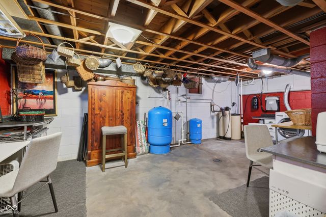 960 W 58th Street, Indianapolis, IN 46228