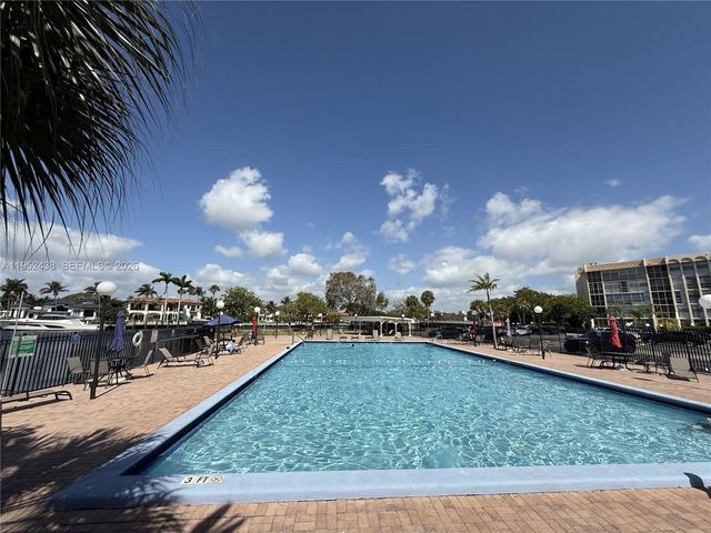2101 Atlantic Shores Boulevard 120, Hallandale Beach, FL 33009
