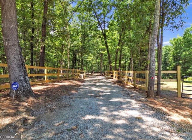 285 Wolf Den Road, Royston, GA 30662
