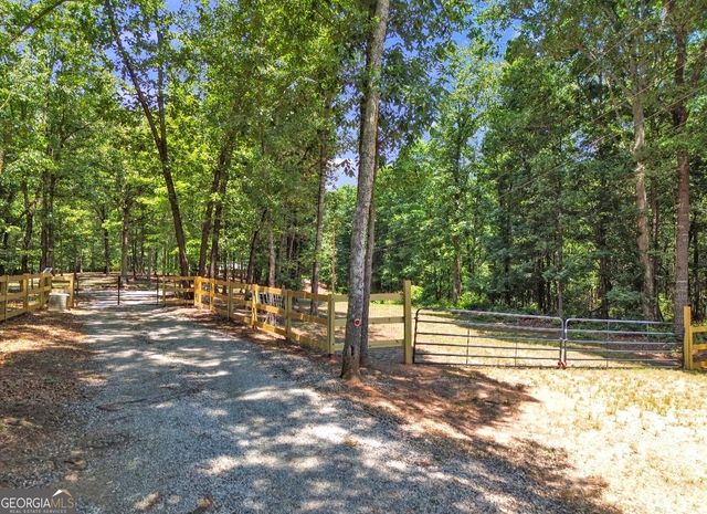 285 Wolf Den Road, Royston, GA 30662