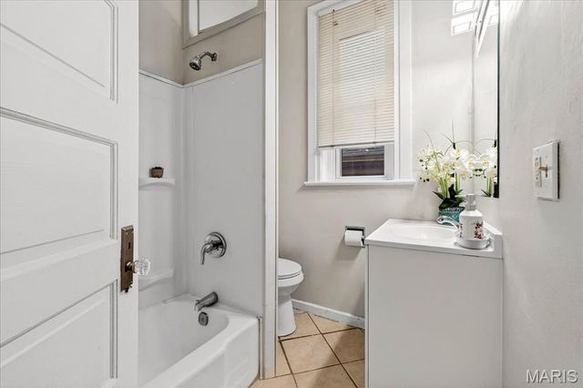 3840 S Compton Avenue, St Louis, MO 63118