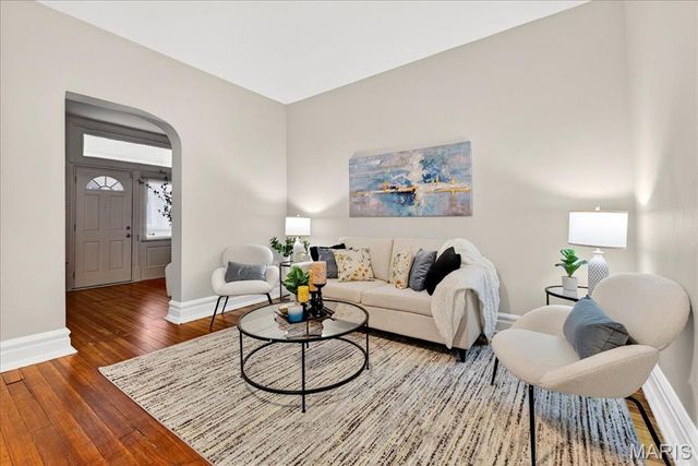 3840 S Compton Avenue, St Louis, MO 63118