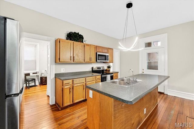 3840 S Compton Avenue, St Louis, MO 63118