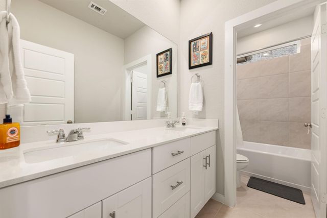 3104 Valley Peak Drive, Houston, TX 77063