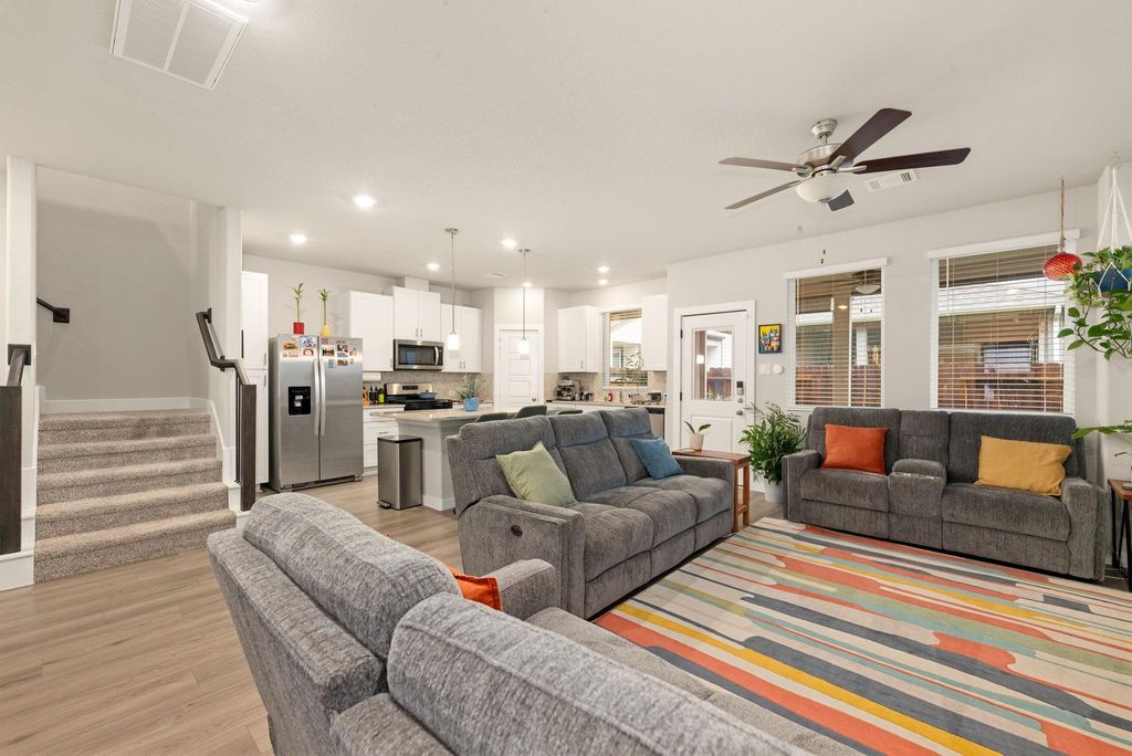 3104 Valley Peak Drive, Houston, TX 77063