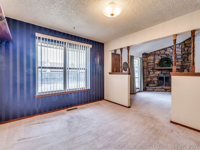 8949 E 60TH Street, Tulsa, OK 74145