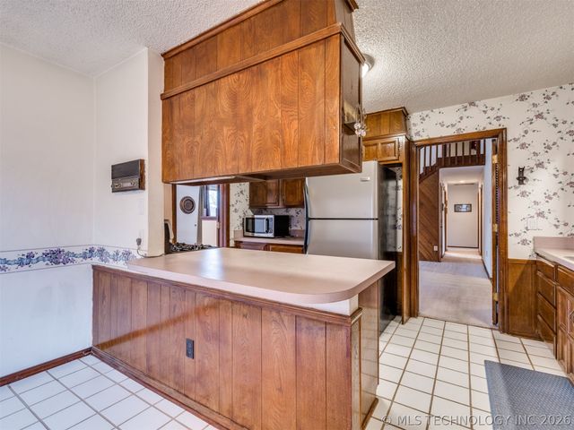 8949 E 60TH Street, Tulsa, OK 74145