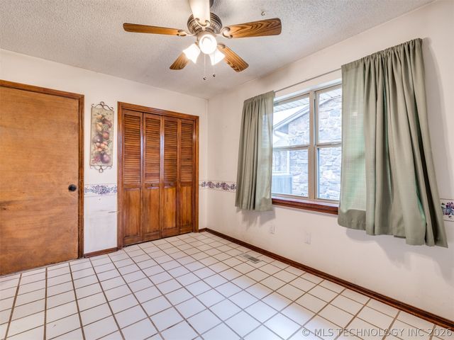 8949 E 60TH Street, Tulsa, OK 74145