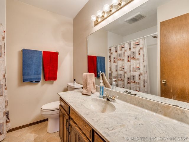 8949 E 60TH Street, Tulsa, OK 74145