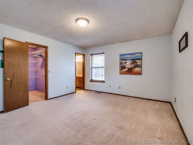 8949 E 60TH Street, Tulsa, OK 74145