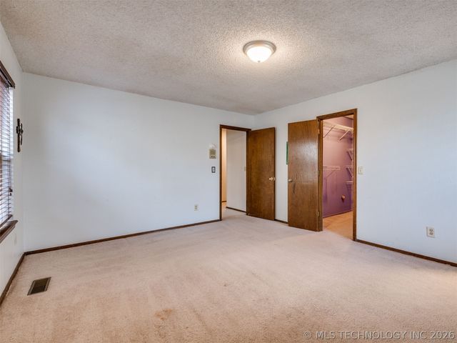 8949 E 60TH Street, Tulsa, OK 74145