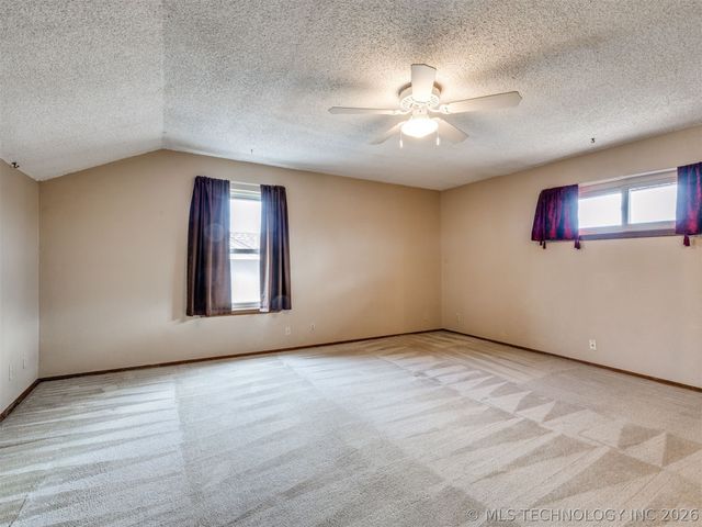 8949 E 60TH Street, Tulsa, OK 74145