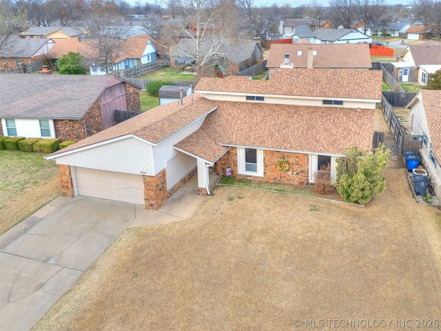 8949 E 60TH Street, Tulsa, OK 74145