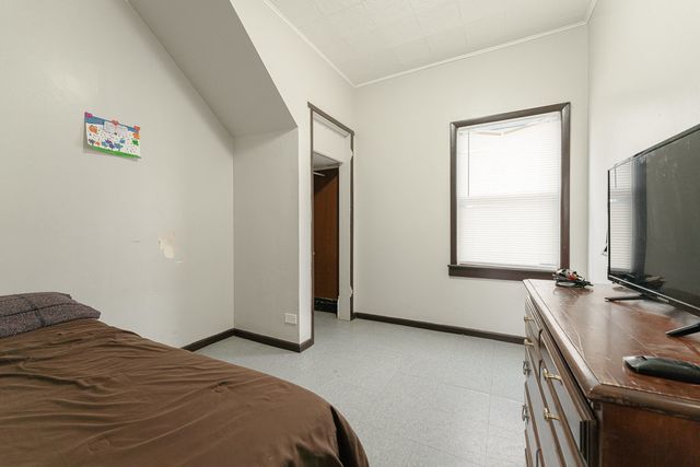 2629 Broadway Street, Blue Island, IL 60406