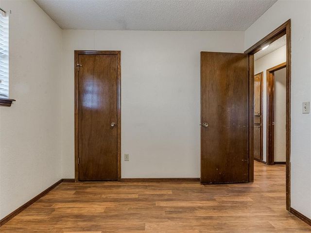 1621 NE 6th Terrace, Moore, OK 73160