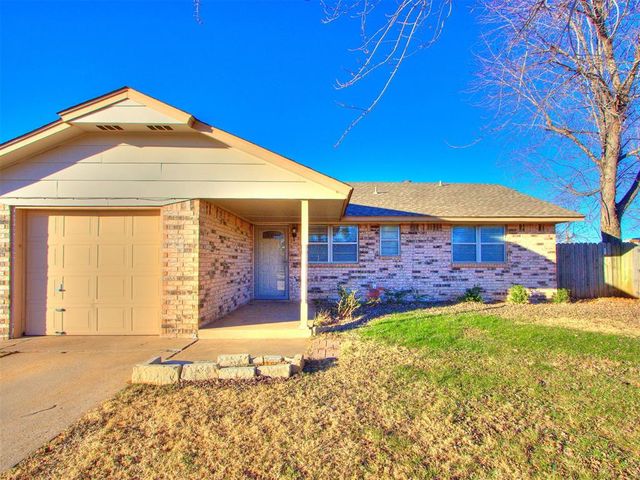 1621 NE 6th Terrace, Moore, OK 73160