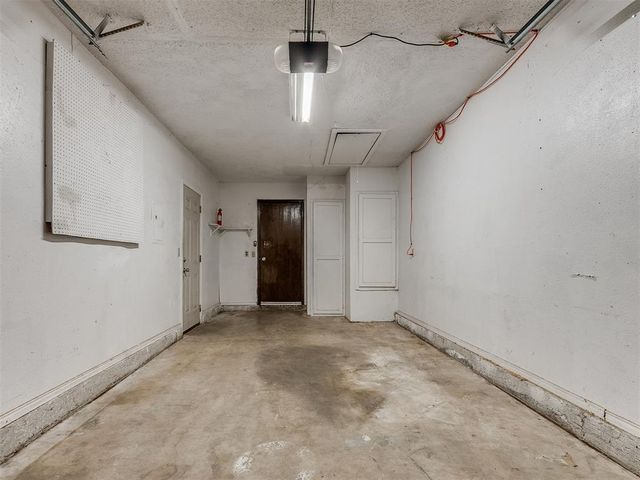 1621 NE 6th Terrace, Moore, OK 73160