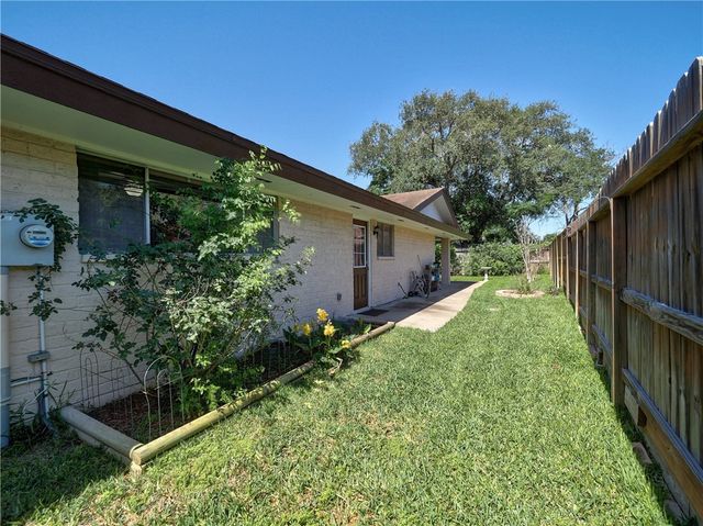 5405 Whitemarsh Dr, Corpus Christi, TX 78413