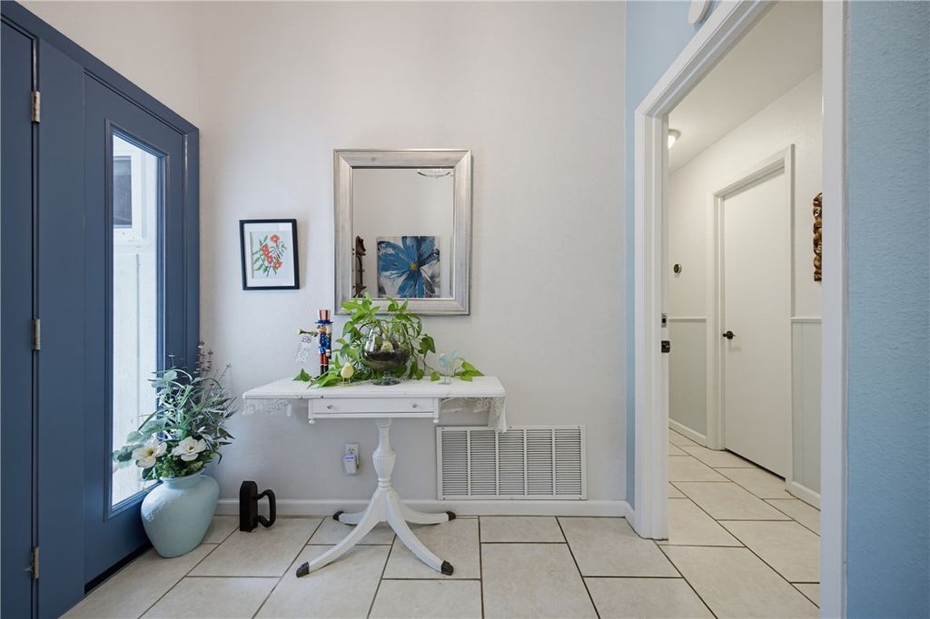 5405 Whitemarsh Dr, Corpus Christi, TX 78413 — photo 5