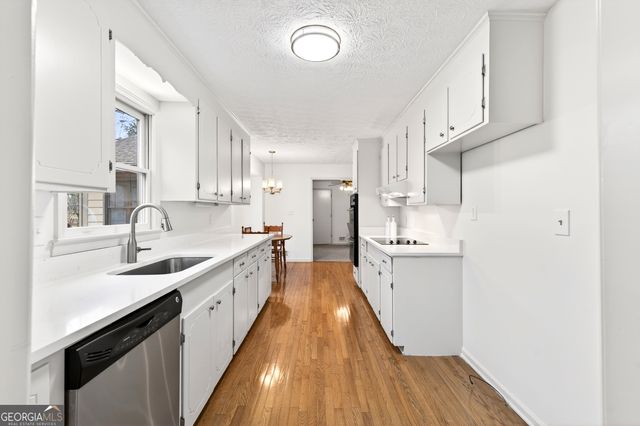 537 Angie Way SW, Lilburn, GA 30047