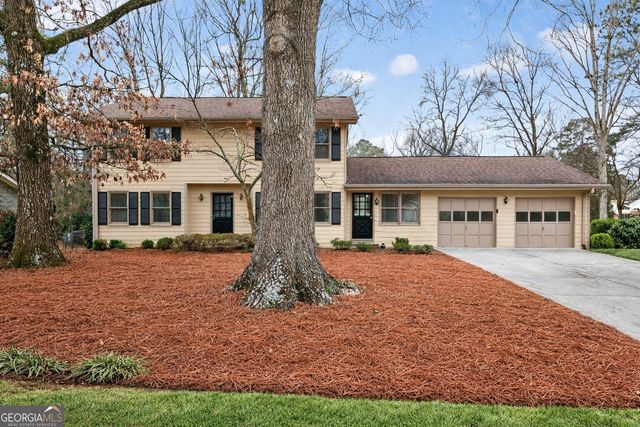 537 Angie Way SW, Lilburn, GA 30047