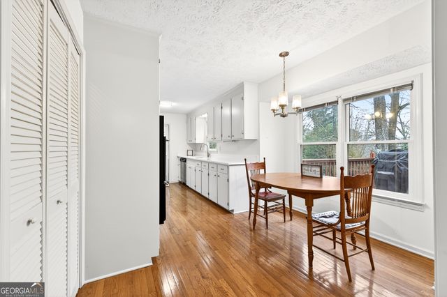 537 Angie Way SW, Lilburn, GA 30047