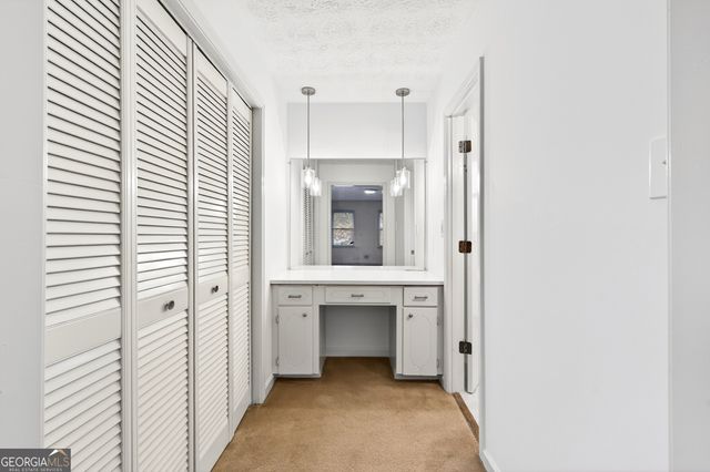 537 Angie Way SW, Lilburn, GA 30047