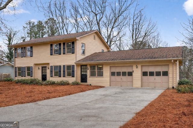 537 Angie Way SW, Lilburn, GA 30047