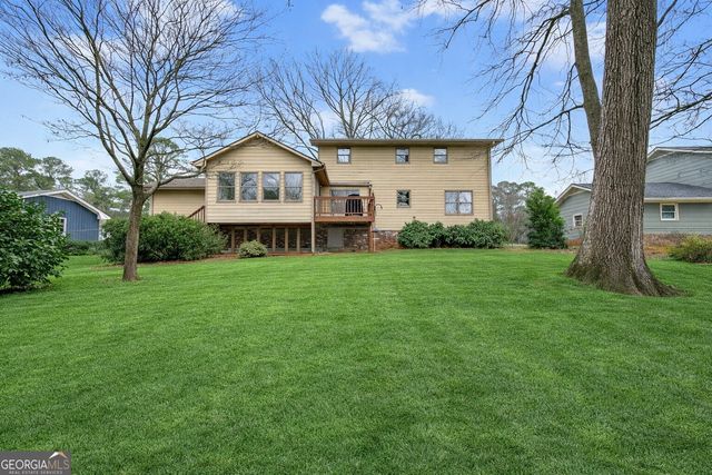 537 Angie Way SW, Lilburn, GA 30047