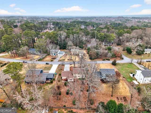 537 Angie Way SW, Lilburn, GA 30047