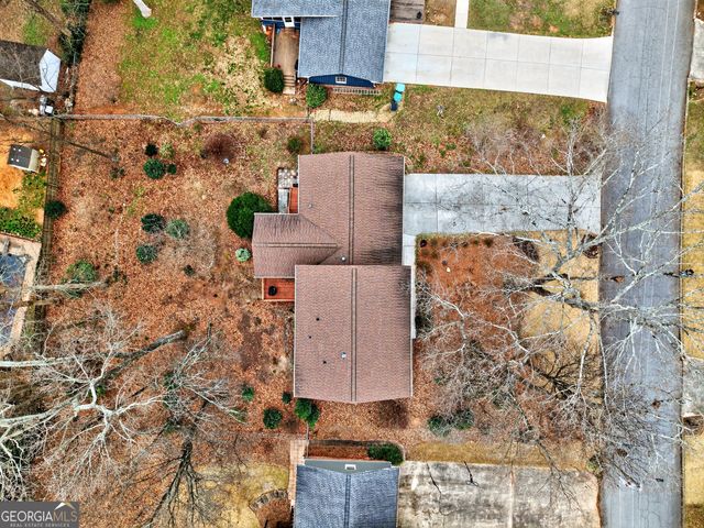 537 Angie Way SW, Lilburn, GA 30047