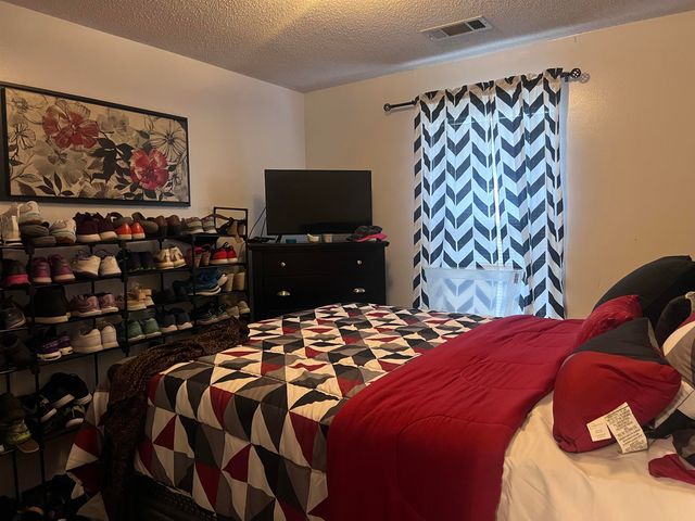 4005 LONG CREEK RD, Memphis, TN 38125