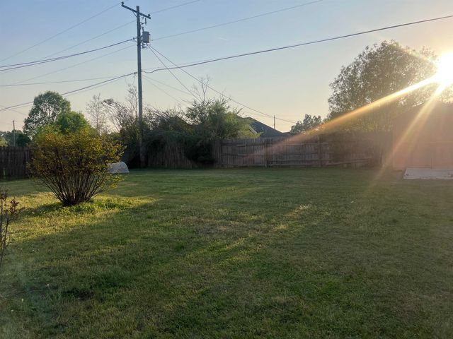 4005 LONG CREEK RD, Memphis, TN 38125